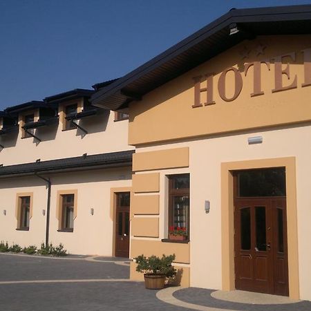 Hotel Diament - Zajazd U Przemka Zgierz Eksteriør billede
